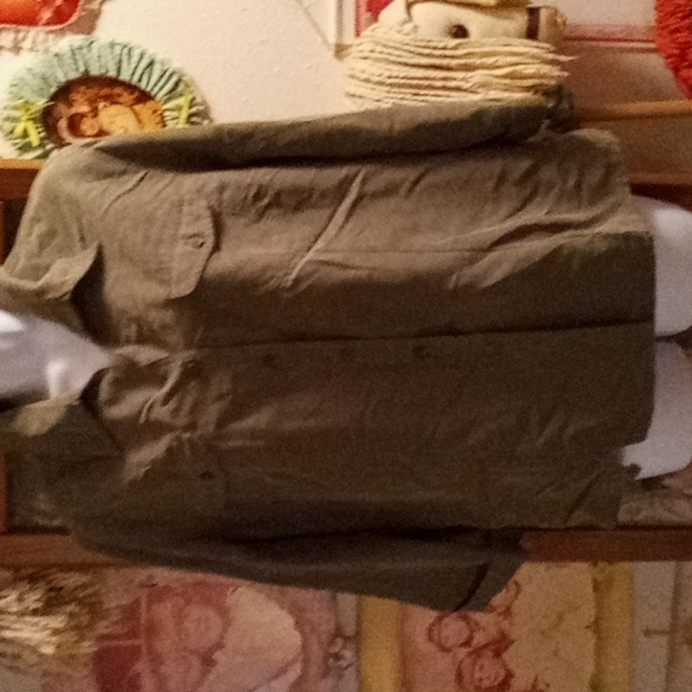 Army Green(Olive) Button Down Shirt with 3/4 Sleeves with Rolled Button Cuffs💚